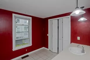 1439 Worcester St, Springfield, MA 01151 - Photo 10