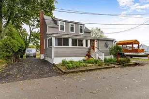 4 Tibbetts Ave, Danvers, MA 01923 - Photo 32