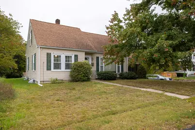 31 Archer St, Bellingham, MA 02019 - Photo 2