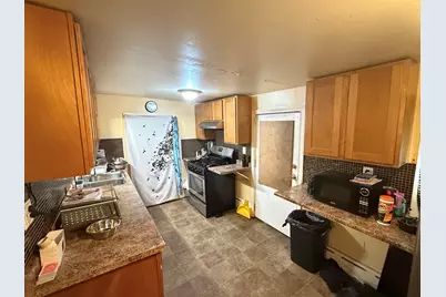 19 Lafrance Ct, New Bedford, MA 02740 - Photo 8