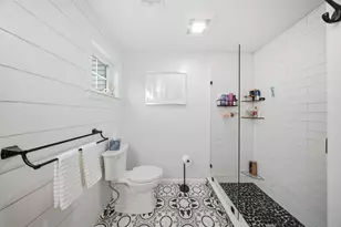 1093 Washington St, Holliston, MA 01746 - Photo 20