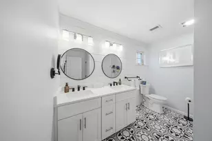 1093 Washington St, Holliston, MA 01746 - Photo 18