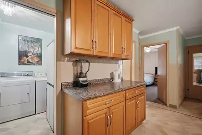 96 Stewart St, Chicopee, MA 01020 - Photo 10
