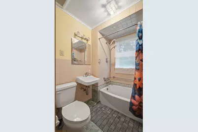 96 Stewart St, Chicopee, MA 01020 - Photo 24