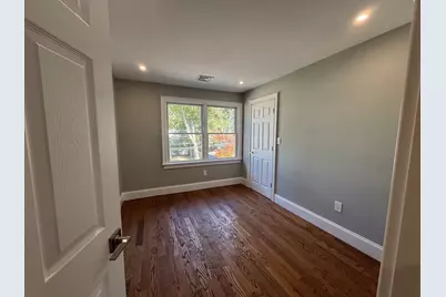 12 Bronx Rd, Boston, MA 02132 - Photo 8