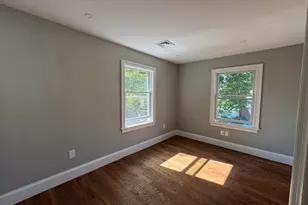 12 Bronx Rd, Boston, MA 02132 - Photo 10