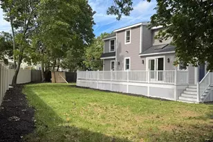 12 Bronx Rd, Boston, MA 02132 - Photo 32