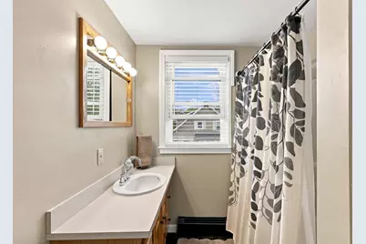 76 Haseltine St, Haverhill, MA 01835 - Photo 34