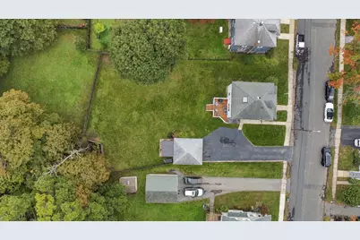 76 Haseltine St, Haverhill, MA 01835 - Photo 12