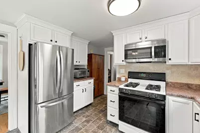 76 Haseltine St, Haverhill, MA 01835 - Photo 24