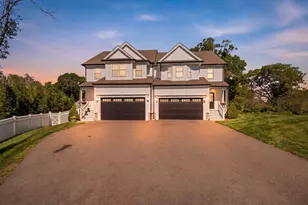 1093 Washington St, Holliston, MA 01746 - Photo 2