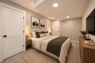 1093 Washington St, Holliston, MA 01746 - Photo 32