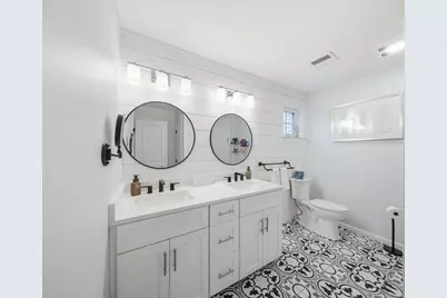 1093 Washington St #1093, Holliston, MA 01746 - Photo 18