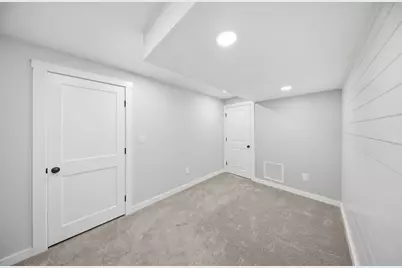1093 Washington St #1093, Holliston, MA 01746 - Photo 30