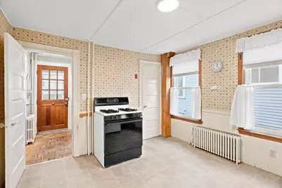 8 Ord St, Salem, MA 01970 - Photo 14