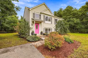 8 Thompson Cir, Plymouth, MA 02360 - Photo 2