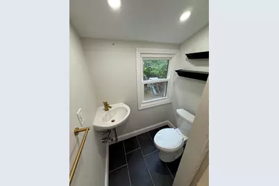 61 N Main St, Bellingham, MA 02019 - Photo 8