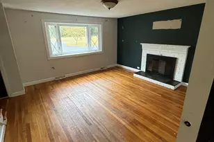 61 N Main St, Bellingham, MA 02019 - Photo 2