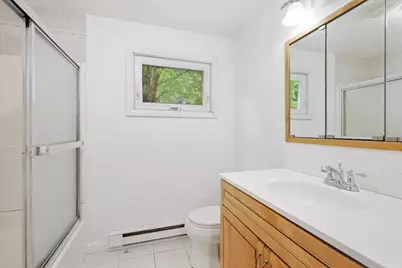 202 Glenoak Dr, Springfield, MA 01129 - Photo 18