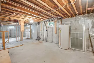 202 Glenoak Dr, Springfield, MA 01129 - Photo 32