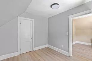 100 Fremont St, Somerville, MA 02145 - Photo 12