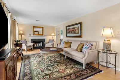 33 Arnold Terrace #33, Marblehead, MA 01945 - Photo 2