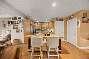 24 Union St, Rockland, MA 02370 - Photo 16