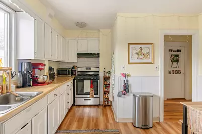 54 Century St, Medford, MA 02155 - Photo 16