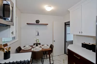 27 E Green St, Easthampton, MA 01027 - Photo 14