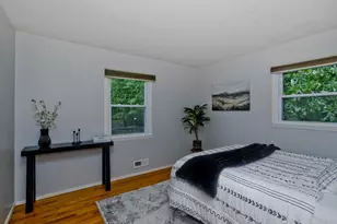 27 E Green St, Easthampton, MA 01027 - Photo 24