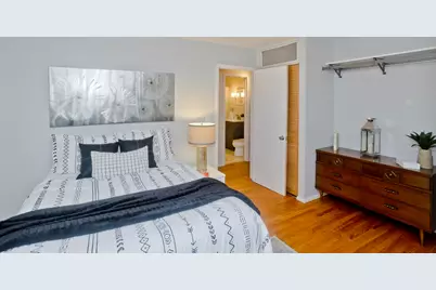 27 E Green St, Easthampton, MA 01027 - Photo 20