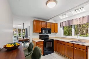 221 Maple Brook Rd, Bellingham, MA 02019 - Photo 8