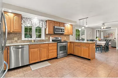 7 Keely Dr, Charlton, MA 01507 - Photo 8