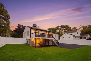 48 Burnett St, Melrose, MA 02176 - Photo 2