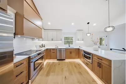 48 Burnett St, Melrose, MA 02176 - Photo 10