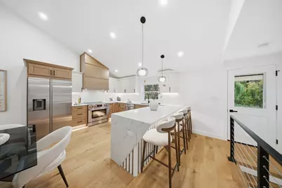 48 Burnett St, Melrose, MA 02176 - Photo 8