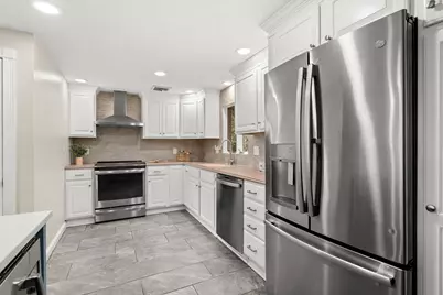 318 Mystic St, Arlington, MA 02474 - Photo 8