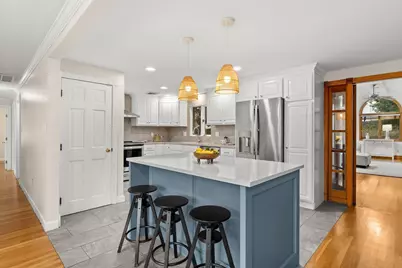 318 Mystic St, Arlington, MA 02474 - Photo 6