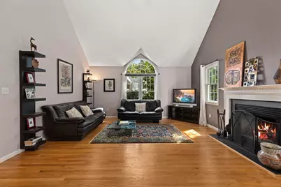 8 Dennison Ct, Stoughton, MA 02072 - Photo 4