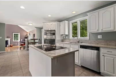 8 Dennison Ct, Stoughton, MA 02072 - Photo 6