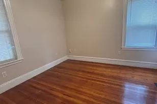 32 Raven St, Boston, MA 02125 - Photo 2