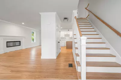 110 Friendship St, Billerica, MA 01821 - Photo 2