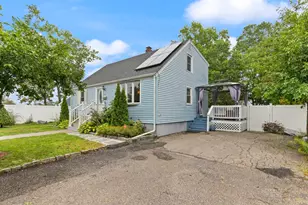 12 Cedar Cir, Randolph, MA 02368 - Photo 4