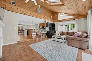 21 Andrew Cir, Stoughton, MA 02072 - Photo 4