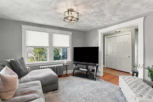 7 Bee St, Natick, MA 01760 - Photo 4