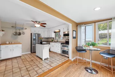 22 Ash St, Melrose, MA 02176 - Photo 20