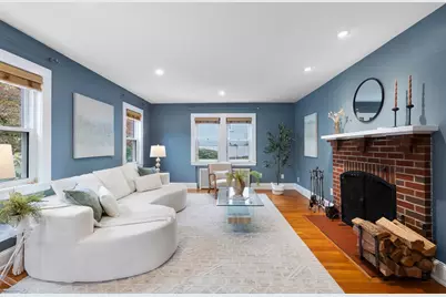 22 Ash St, Melrose, MA 02176 - Photo 10