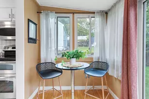 22 Ash St, Melrose, MA 02176 - Photo 22