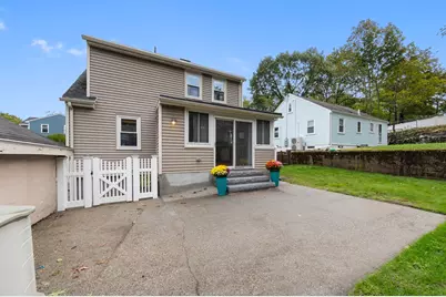 22 Ash St, Melrose, MA 02176 - Photo 6