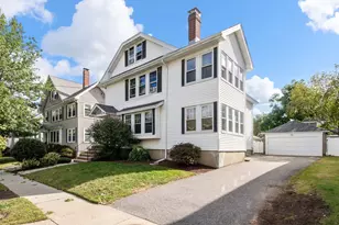 106 Poplar St, Watertown, MA 02472 - Photo 2